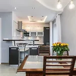 Maya\'S Flats & Resorts - Old Town Piwna